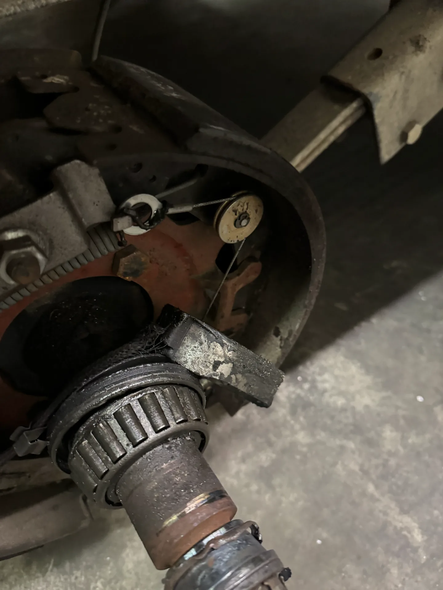 Trailer brake shoes, spindle and roller bearing during brake repair